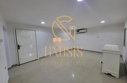 Apartment - Studio - 1 Bathroom for rent in Al Maamoura - Al Maamoura - Doha
