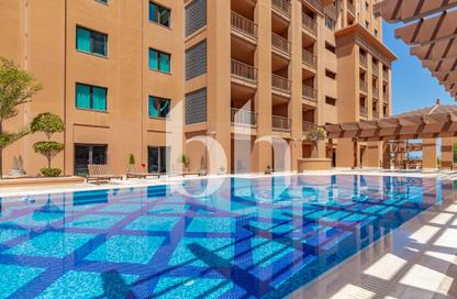 Apartment - 1 Bedroom - 2 Bathrooms for rent in Porto Arabia - The Pearl Island - Doha