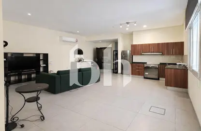 Apartment - Studio - 1 Bathroom for rent in Onaiza Street - Diplomatic Area - Doha