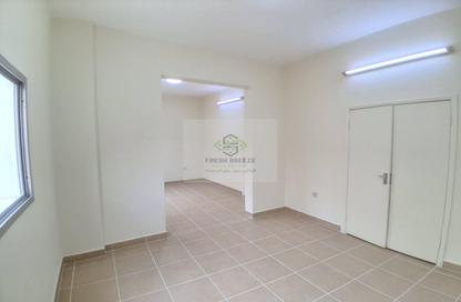 Apartment - 2 Bedrooms - 2 Bathrooms for rent in Umm Ghuwailina 4 - Umm Ghuwailina - Doha