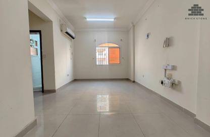 Apartment - 3 Bedrooms - 3 Bathrooms for rent in Al Mansoura - Al Mansoura - Doha