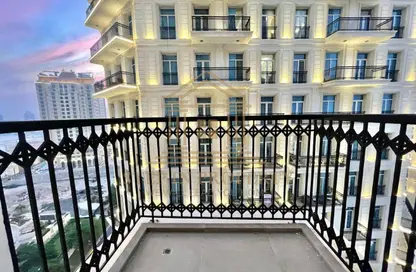 Apartment - 2 Bedrooms - 4 Bathrooms for rent in Floresta Gardens - Floresta Gardens - The Pearl Island - Doha