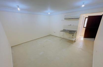 Penthouse - Studio - 1 Bathroom for rent in Aspire Zone - Al Waab - Doha