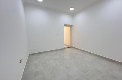 Apartment - 2 Bedrooms - 3 Bathrooms for rent in Al Mansoura - Al Mansoura - Doha