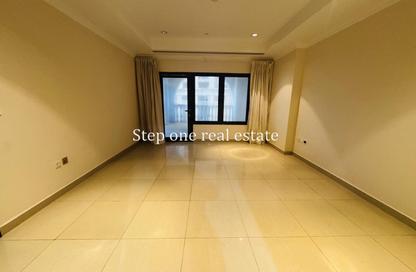 Apartment - 2 Bedrooms - 3 Bathrooms for rent in West Porto Drive - Porto Arabia - The Pearl Island - Doha