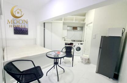 Apartment - Studio - 1 Bathroom for rent in Umm Ghuwailina 4 - Umm Ghuwailina - Doha
