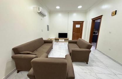 Apartment - 2 Bedrooms - 2 Bathrooms for rent in Umm Qarn - Al Daayen