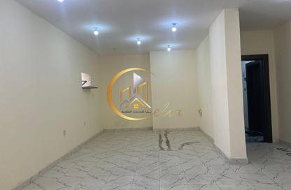 Apartment - 2 Bedrooms - 2 Bathrooms for rent in Anas Street - Fereej Bin Mahmoud North - Fereej Bin Mahmoud - Doha