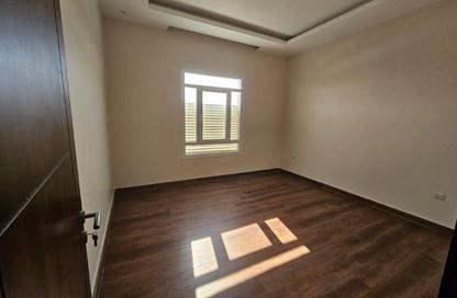 Apartment - 2 Bedrooms - 3 Bathrooms for rent in Al Kheesa - Al Kheesa - Umm Salal Mohammed