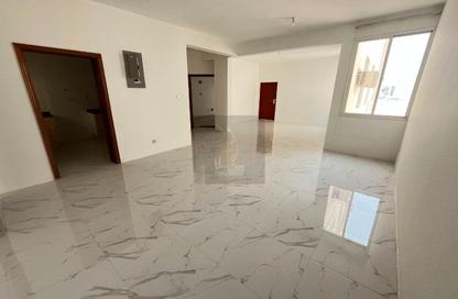 Staff Accommodation - Studio - 3 Bathrooms for rent in Muntazah 7 - Al Muntazah - Doha