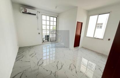 Staff Accommodation - Studio - 3 Bathrooms for rent in Muntazah 7 - Al Muntazah - Doha