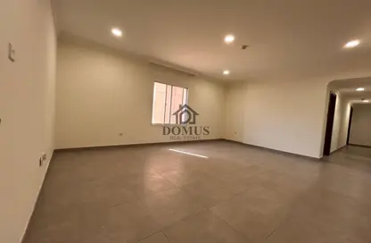 Apartment - 3 Bedrooms - 2 Bathrooms for rent in Thabit Bin Zaid Street - Al Mansoura - Doha