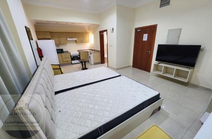 Apartment - Studio - 1 Bathroom for rent in Al Sadd Road - Al Sadd - Doha Apartment - Studio - 1 Bathroom for rent in Al Sadd Road - Al Sadd - Doha