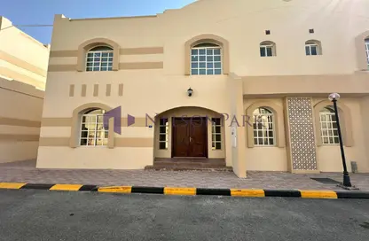 Villa - 5 Bedrooms - 4 Bathrooms for rent in Ain Khaled Villas - Ain Khaled - Doha