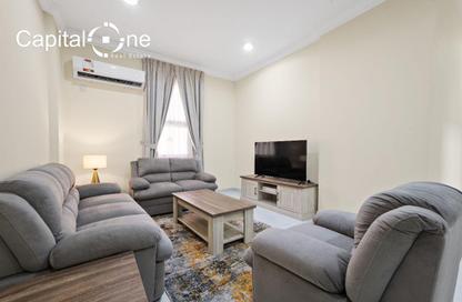 Apartment - 2 Bedrooms - 2 Bathrooms for rent in Al Zubair Bakkar Street - Al Sadd - Doha
