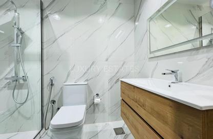 Apartment - 2 Bedrooms - 3 Bathrooms for rent in Lusail Residence - Marina District - Lusail