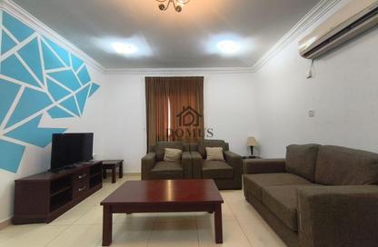 Apartment - 2 Bedrooms - 2 Bathrooms for rent in Thabit Bin Zaid Street - Al Mansoura - Doha