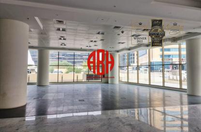 Retail - Studio - 2 Bathrooms for rent in Al Khair Tower - Corniche Road - Corniche Road - Doha
