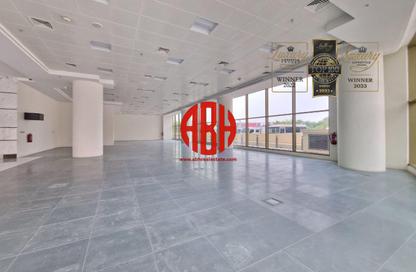 Retail - Studio - 2 Bathrooms for rent in Al Khair Tower - Corniche Road - Corniche Road - Doha