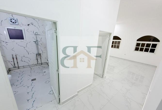 1003498 - Property Image 3