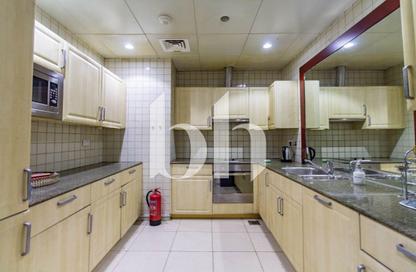 Apartment - 1 Bedroom - 2 Bathrooms for rent in West Porto Drive - Porto Arabia - The Pearl Island - Doha