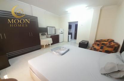 Apartment - Studio - 1 Bathroom for rent in Umm Ghuwalina - Umm Ghuwailina - Doha