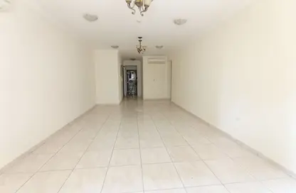 Apartment - 3 Bedrooms - 3 Bathrooms for rent in Al Mansoura - Al Mansoura - Doha