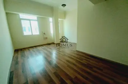 Apartment - 2 Bedrooms - 2 Bathrooms for rent in Thabit Bin Zaid Street - Al Mansoura - Doha