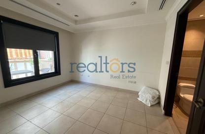 Duplex - 4 Bedrooms - 3 Bathrooms for rent in East Porto Drive - Porto Arabia - The Pearl Island - Doha Duplex - 4 Bedrooms - 3 Bathrooms for rent in East Porto Drive - Porto Arabia - The Pearl Island - Doha