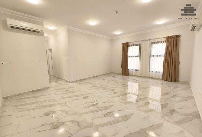 60614050 - Property Image 2