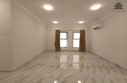 Apartment - 2 Bedrooms - 2 Bathrooms for rent in Anas Street - Fereej Bin Mahmoud North - Fereej Bin Mahmoud - Doha