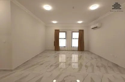 Apartment - 2 Bedrooms - 2 Bathrooms for rent in Anas Street - Fereej Bin Mahmoud North - Fereej Bin Mahmoud - Doha