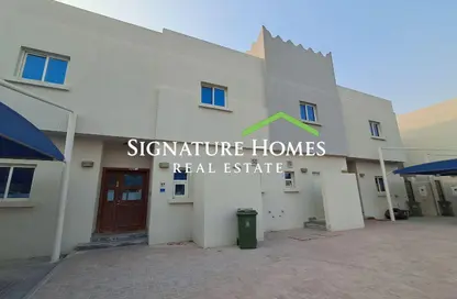 Compound - 4 Bedrooms - 6 Bathrooms for rent in Umm Al Seneem Street - Ain Khaled - Doha