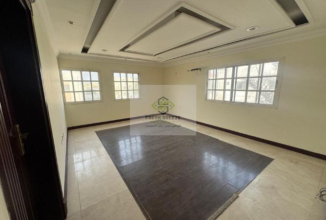 983579 - Property Image 3