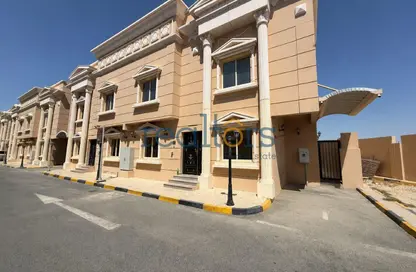 Compound - 5 Bedrooms - 4 Bathrooms for rent in OPT-TCHR - Al Gharrafa - Al Gharrafa - Doha