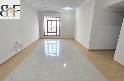 Apartment - 3 Bedrooms - 3 Bathrooms for rent in Al Mansoura - Al Mansoura - Doha