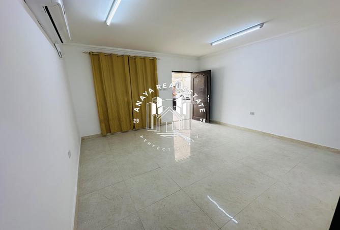 54102393 - Property Main Image