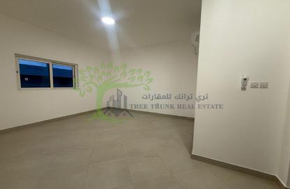 Villa - 3 - 4 for rent in Hazm Al Markhiya - Doha