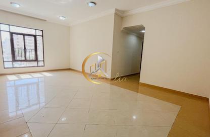 Apartment - 3 Bedrooms - 3 Bathrooms for rent in Asim Bin Omar Street - Al Mansoura - Doha