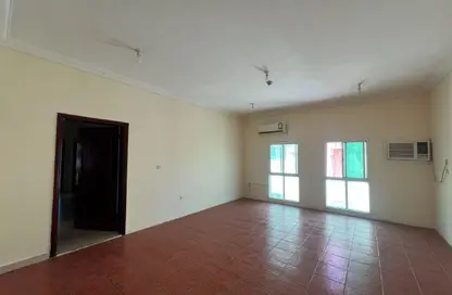 Apartment - 3 Bedrooms - 3 Bathrooms for rent in Al Mansoura - Al Mansoura - Doha