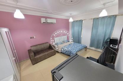 Villa - Studio - 1 Bathroom for rent in Al Markhiya Street - Al Markhiya - Doha
