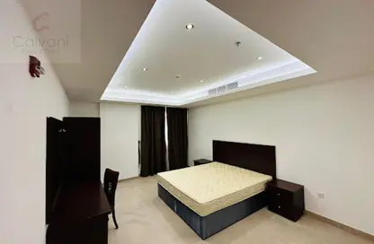 شقة - 2 غرف نوم - 2 حمامات للايجار في ام غوالينا تجارية - ام غويلينا - أم غويلينا - الدوحة