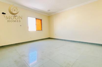 Apartment - 2 Bedrooms - 2 Bathrooms for rent in Umm Ghwailina Comm - Umm Ghuwalina - Umm Ghuwailina - Doha Apartment - 2 Bedrooms - 2 Bathrooms for rent in Umm Ghwailina Comm - Umm Ghuwalina - Umm Ghuwailina - Doha