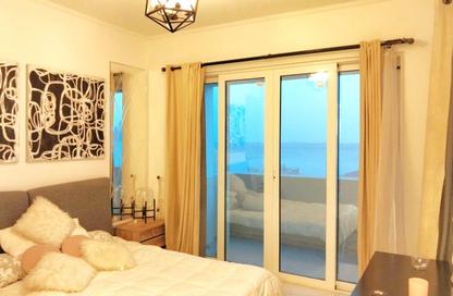 Apartment - 2 Bedrooms - 3 Bathrooms for rent in Viva West - Viva Bahriyah - The Pearl Island - Doha