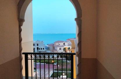 Apartment - 2 Bedrooms - 3 Bathrooms for rent in Viva West - Viva Bahriyah - The Pearl Island - Doha