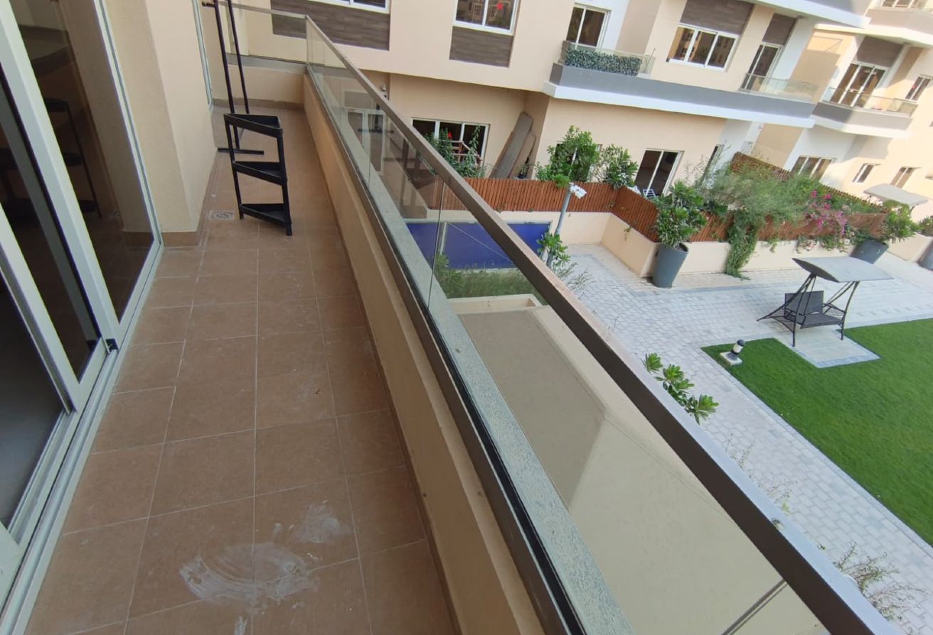 ELEGANT FF 1BHK HUGE BALCONY SPACIOUS APARTMENT thumbnail 8