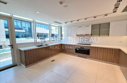 Apartment - 4 Bedrooms - 5 Bathrooms for rent in Crystal Residence - Gewan Island - The Pearl Island - Doha Apartment - 4 Bedrooms - 5 Bathrooms for rent in Crystal Residence - Gewan Island - The Pearl Island - Doha