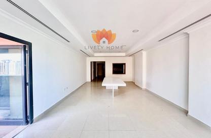 Apartment - 2 Bedrooms - 3 Bathrooms for rent in West Porto Drive - Porto Arabia - The Pearl Island - Doha