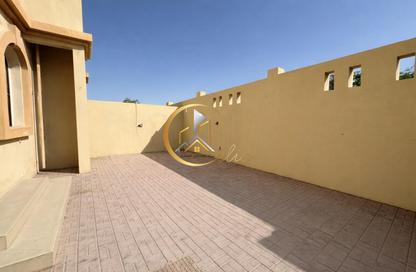 Compound - 5 Bedrooms - 4 Bathrooms for rent in Bu Hamour Street - Abu Hamour - Doha