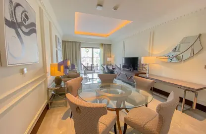 شقة - 2 غرف نوم - 3 حمامات للايجار في The St. Regis Marsa Arabia Island - Marsa Arabia - جزيرة اللؤلؤة - الدوحة